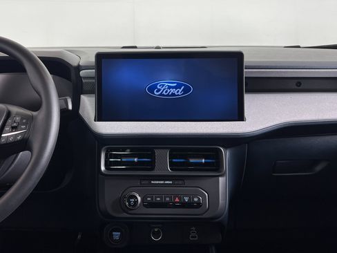 New 2025 Ford Maverick XLT image 11