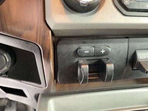 Used 2014 Ford F350 Lariat w/ Chrome Package image 22