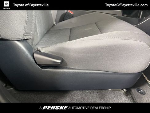 Used 2019 Toyota Tacoma TRD Sport w/ Technology Package image 7