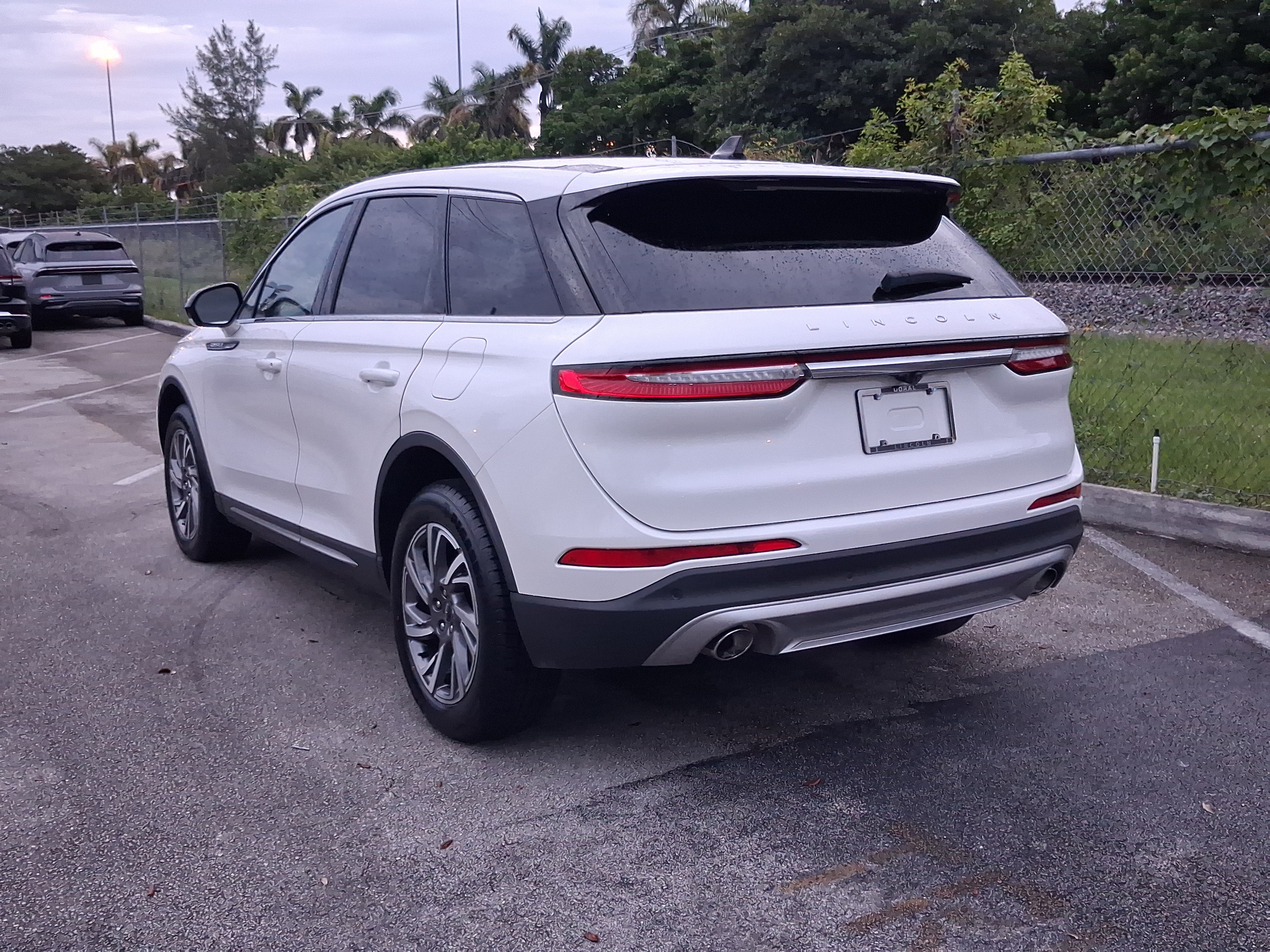 Certified 2023 Lincoln Corsair FWD image 3