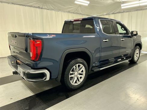 Used 2019 GMC Sierra 1500 SLT w/ SLT Premium Package image 2