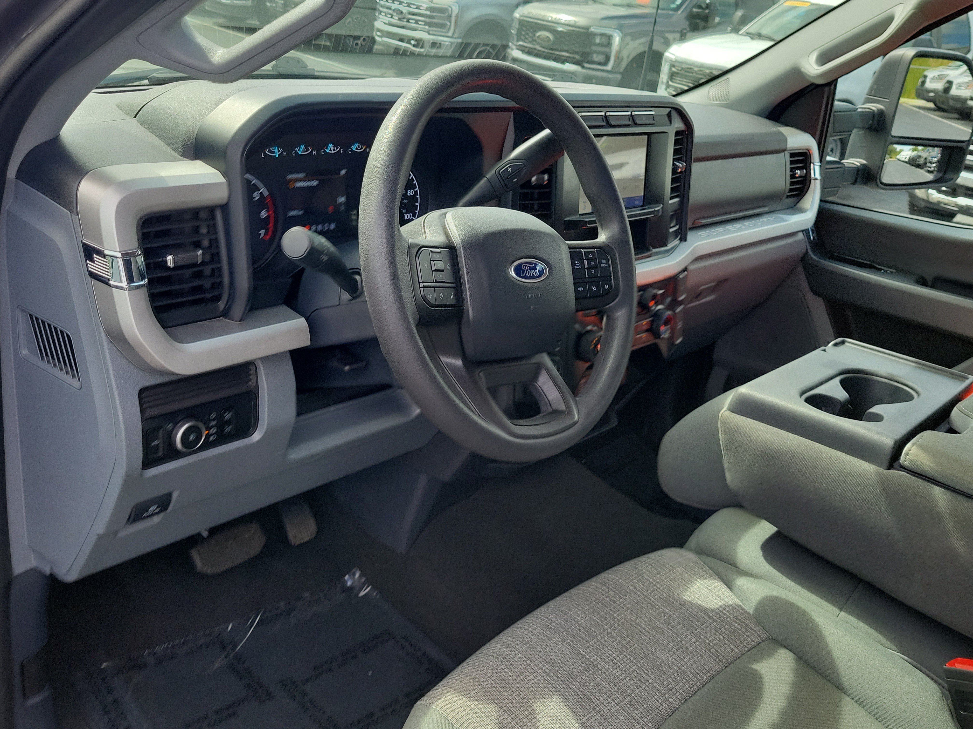 Certified 2024 Ford F250 XLT w/ Snow Plow Prep Package AWD/4WD image 16