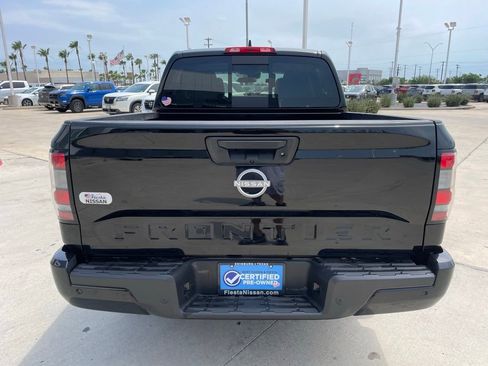 Certified 2025 Nissan Frontier SV RWD image 4