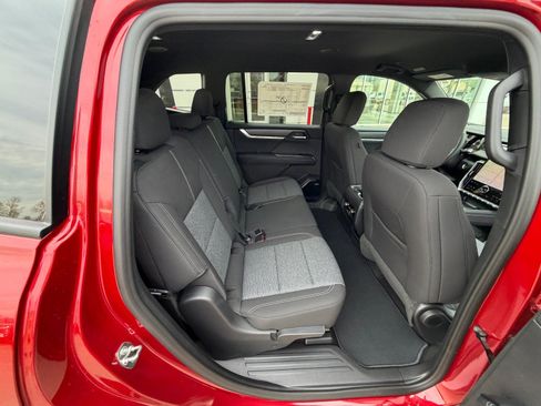 New 2026 GMC Acadia Elevation FWD image 32