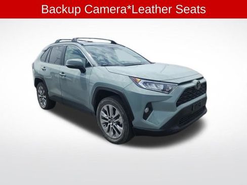 Used 2019 Toyota RAV4 XLE Premium w/ Cold Weather Package AWD/4WD image 3