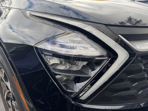 Certified 2023 Kia Sportage LX image 9