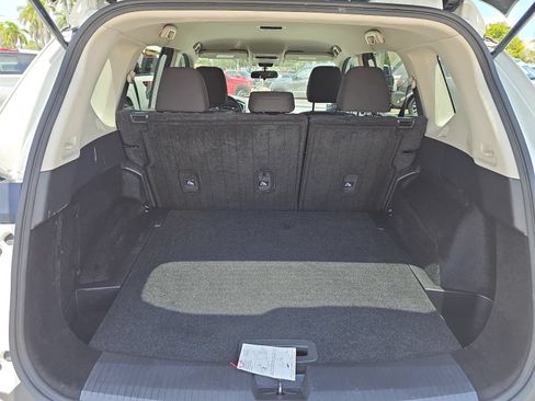 Used 2023 Nissan Rogue S AWD/4WD image 12