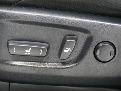 Used 2016 Toyota 4Runner SR5 image 16