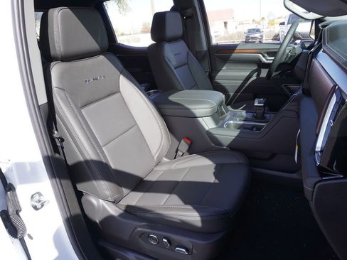 New 2026 GMC Sierra 1500 Denali w/ LPO, Black Badging Package image 13