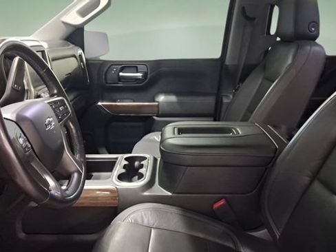 Used 2020 Chevrolet Silverado 1500 LT Trail Boss AWD/4WD image 9