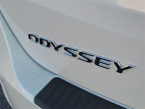 New 2026 Honda Odyssey Touring image 6