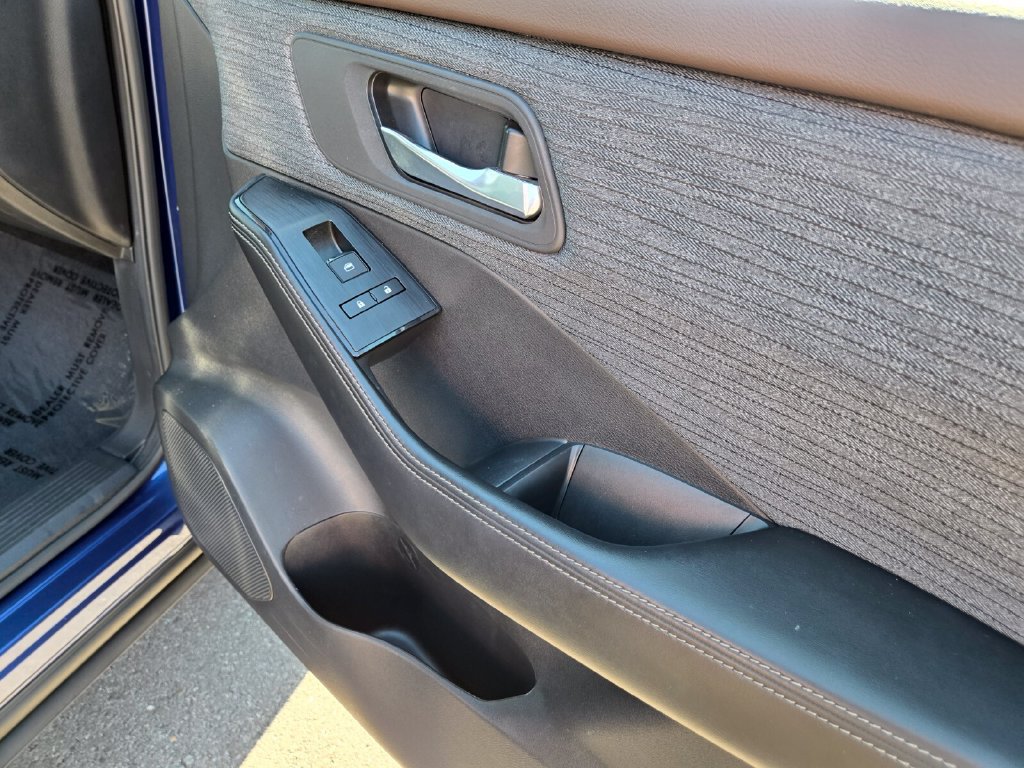 Certified 2023 Nissan Rogue SV FWD image 24