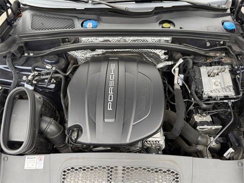 Used 2021 Porsche Macan image 29