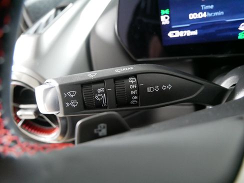 Used 2025 Chevrolet Equinox EV RS AWD/4WD image 31