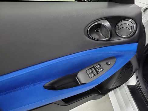 Used 2024 Nissan Z Performance w/ Floor Mat Package image 9
