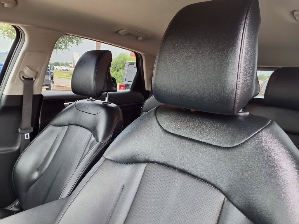 Used 2026 Kia Sportage EX FWD image 18