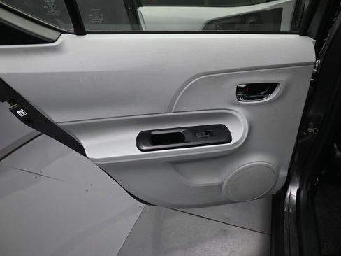 Used 2012 Toyota Prius C Two image 27