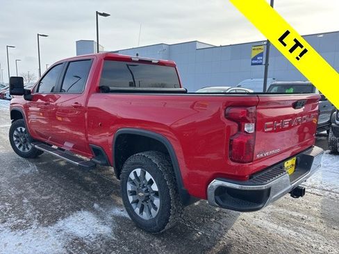 Used 2022 Chevrolet Silverado 2500 LT w/ Convenience Package image 4