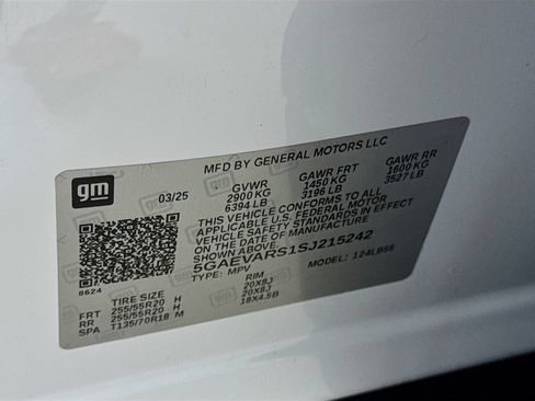 Used 2025 Buick Enclave Preferred AWD/4WD image 32
