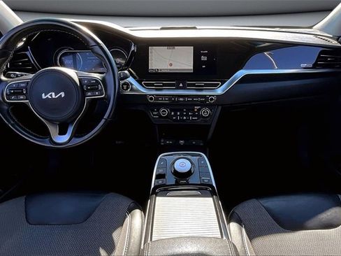 Used 2022 Kia Niro EX image 7