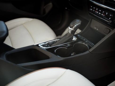 Used 2024 Buick Encore GX Avenir image 24