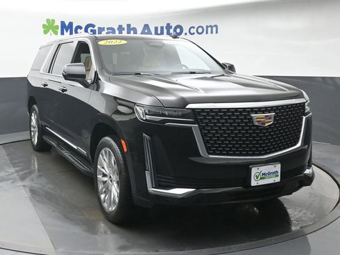 Used 2022 Cadillac Escalade ESV Premium Luxury image 2