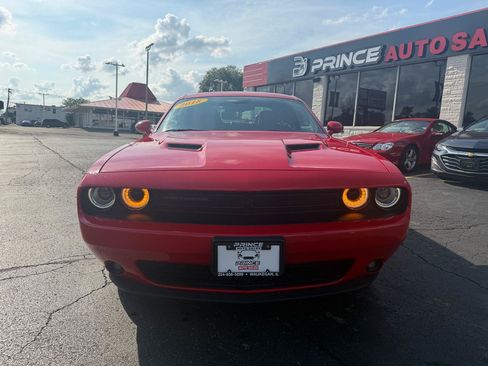 Used 2018 Dodge Challenger GT w/ Driver Convenience Group AWD/4WD image 2