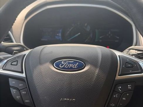 Used 2017 Ford Edge SEL w/ Equipment Group 201A FWD image 13