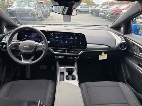 New 2026 Chevrolet Equinox EV LT image 27