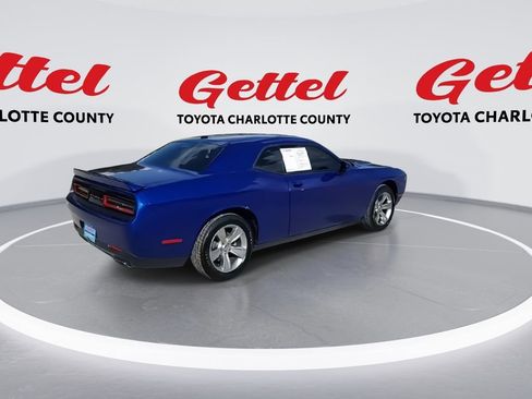 Used 2021 Dodge Challenger SXT image 8