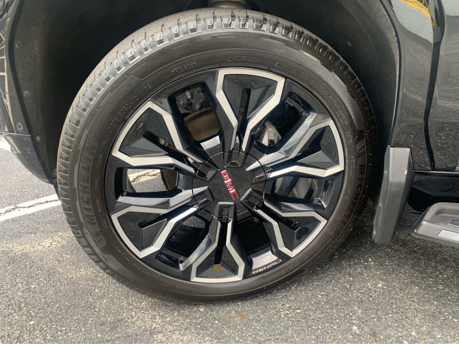Used 2026 GMC Sierra EV Denali AWD/4WD image 8