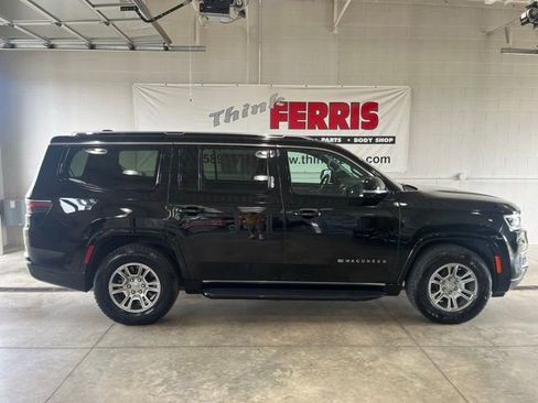 Used 2023 Jeep Wagoneer 4WD w/ Convenience Group I image 6