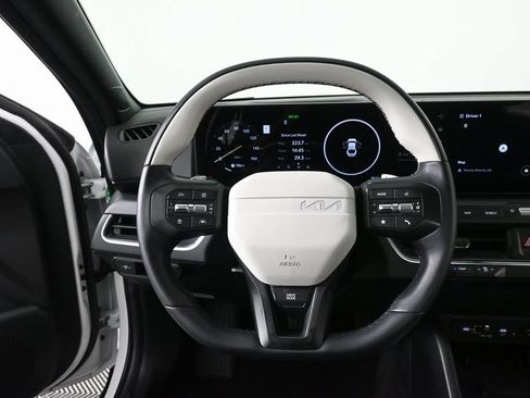 Used 2025 Kia K4 GT-Line FWD image 2