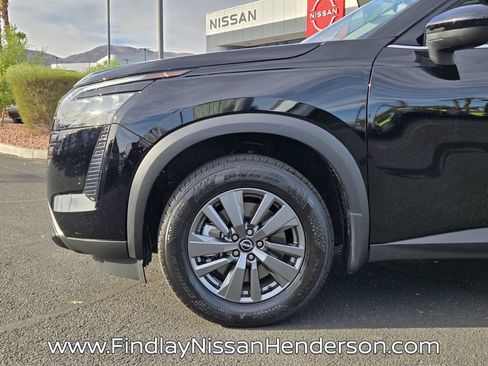 Used 2026 Nissan Pathfinder SV FWD image 9