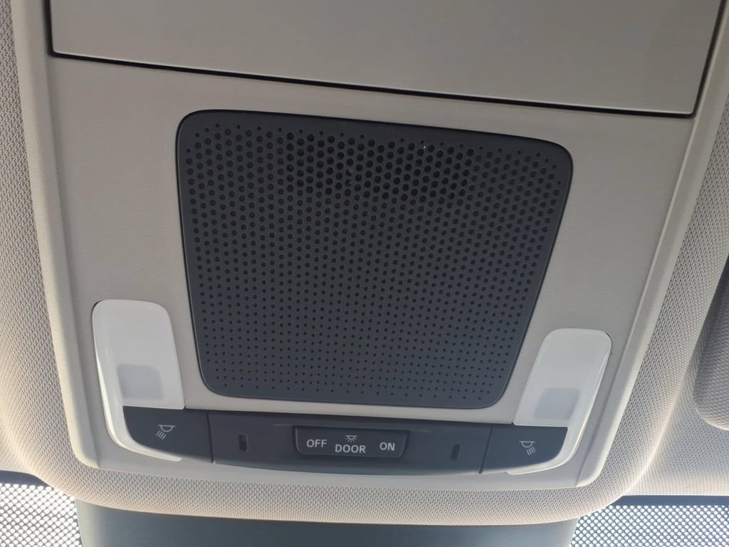 Used 2025 Honda Pilot EX-L image 24