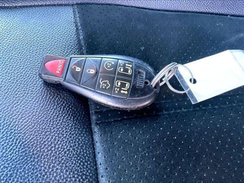 Used 2017 Dodge Grand Caravan SXT FWD image 9