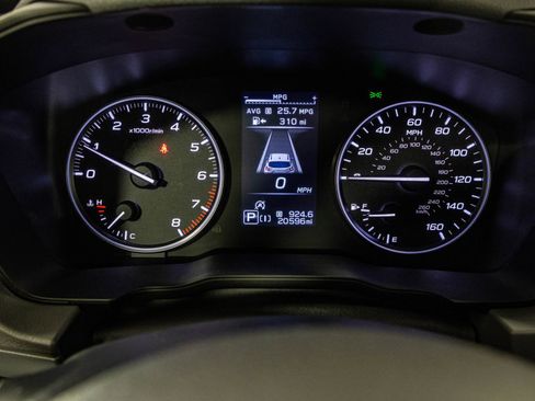 Used 2024 Subaru Crosstrek 2.0i Premium image 31