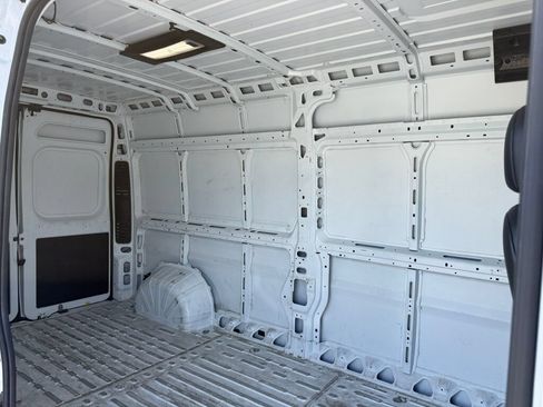 Used 2025 RAM ProMaster 2500 w/ Convenience Group FWD image 14