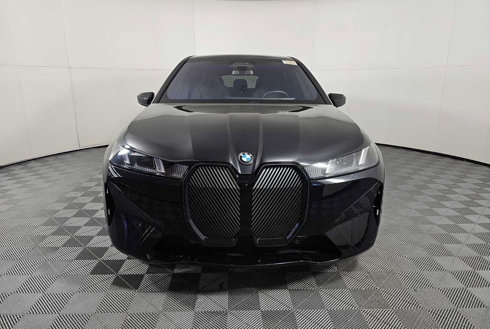 Used 2026 BMW iX xDrive45 AWD/4WD image 2