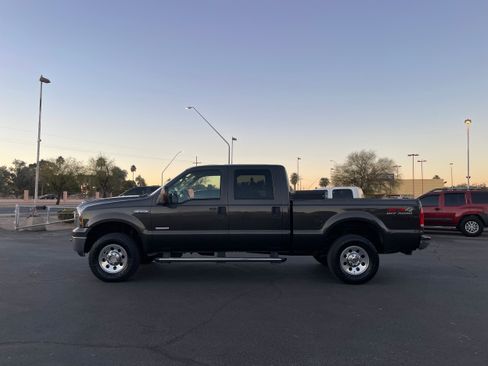 Used 2007 Ford F250 XLT image 2