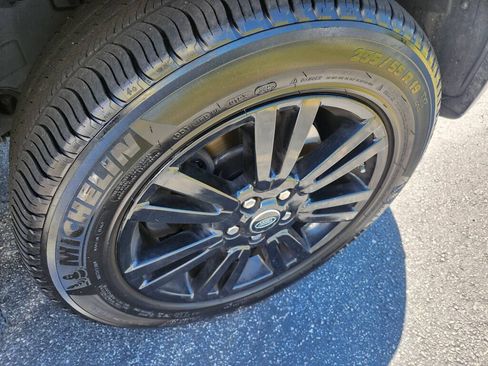 Used 2016 Land Rover LR4 HSE LUX AWD/4WD image 13