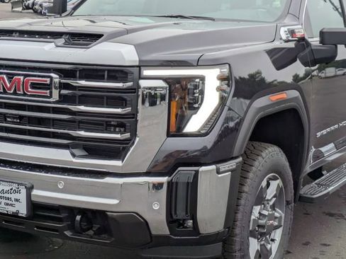 New 2025 GMC Sierra 2500 SLT w/ SLT Premium Package image 9