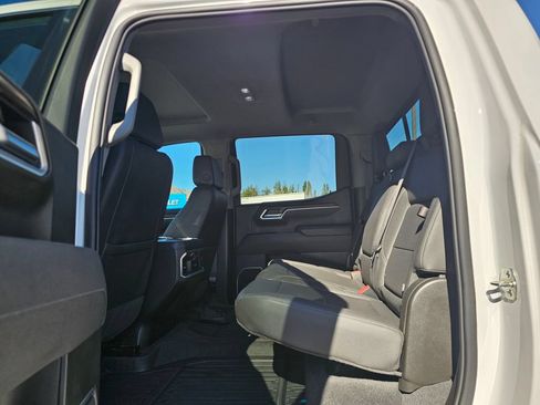 Used 2025 GMC Sierra 1500 SLT AWD/4WD image 25