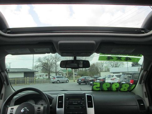 Used 2012 Nissan Frontier PRO-4X w/ Pro-4x Luxury Pkg image 18