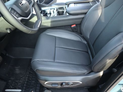 New 2026 Jeep Grand Wagoneer Limited AWD/4WD image 13