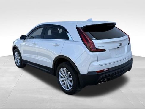 Used 2023 Cadillac XT4 Luxury w/ Cold Weather Package FWD image 33