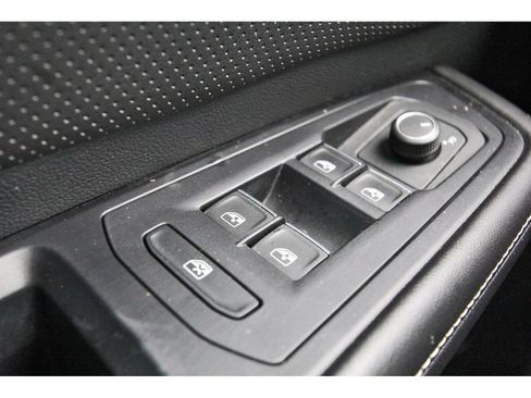 Used 2024 Volkswagen Atlas SE FWD image 20