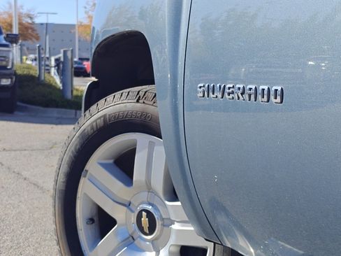 Used 2013 Chevrolet Silverado 1500 W/T image 33