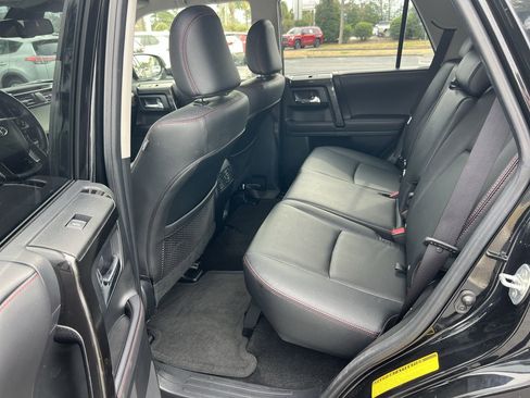 Used 2024 Toyota 4Runner TRD Off-Road Premium image 32