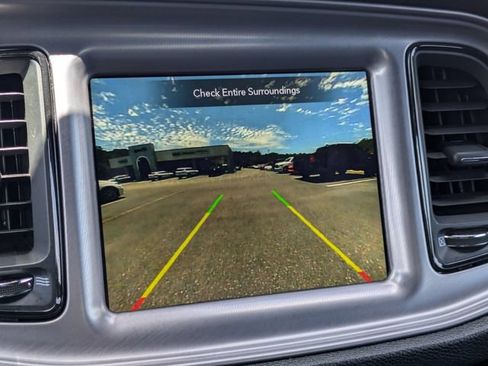 Used 2023 Dodge Challenger SXT RWD image 17